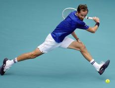 IM体育-关于意大利网球队横扫美国网球队，梅德韦杰夫关键制胜的信息