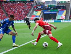 IM体育下载-热情延续！欧洲杯预选赛球场精彩争霸的简单介绍