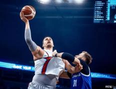 IM体育注册链接-英格兰队横扫德国队，波尔带队取胜