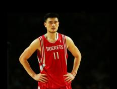 IM体育动画直播通道-绿茵场上的两极，孙兴慜的存在感艺术与巴西对巴萨的战术压制