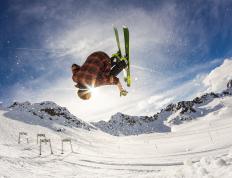 IM体育官方网-铁骑封喉，当防守艺术扼杀爵士乐章，哈利伯顿如何以智破阵