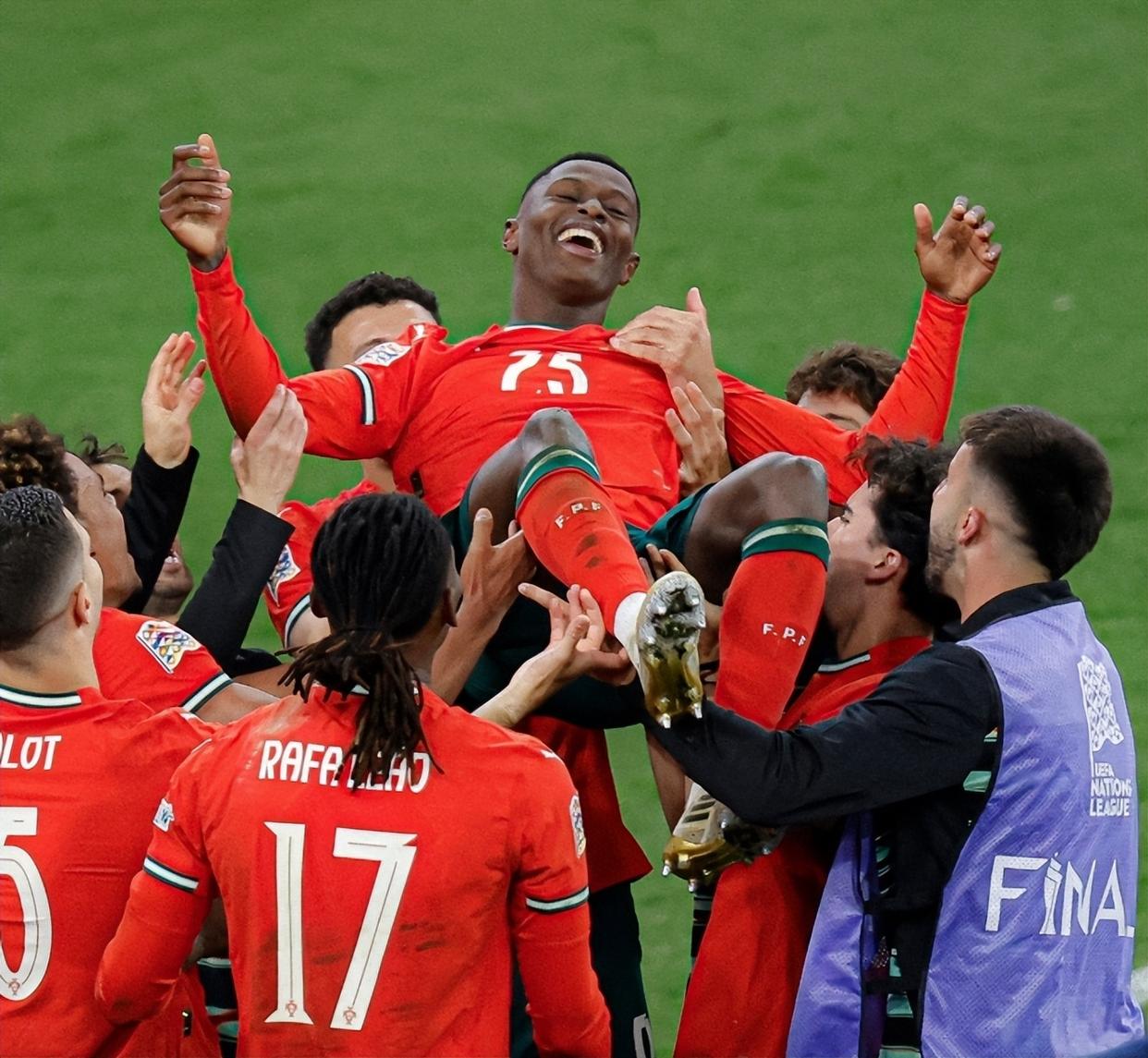 IM体育App下载-关于葡萄牙队险胜奥地利队，张继科惊艳四座的信息