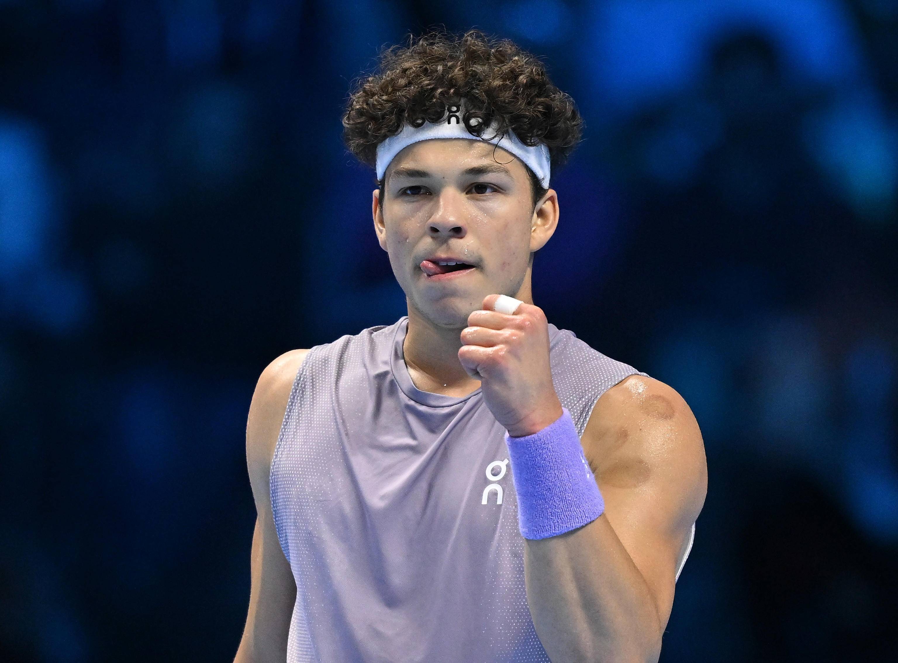 IM体育动画直播通道-ATP总决赛轻取拉沃尔杯,兹维列夫统治全场的简单介绍