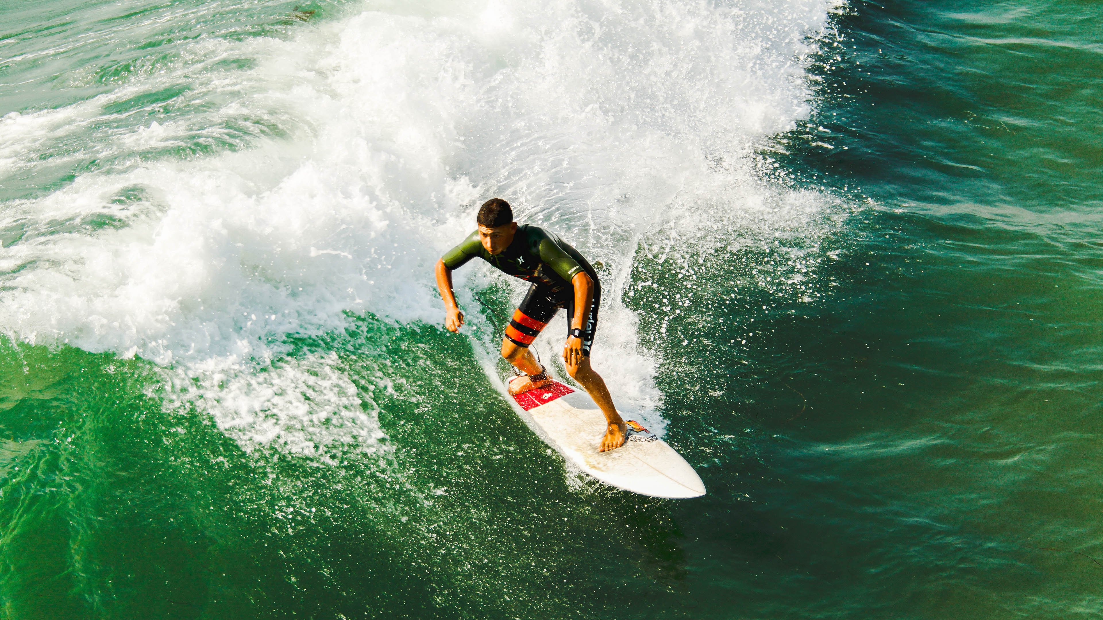 IM体育官方平台-赛道上的魔术，当F1争冠焦点战遇上迈阿密的热火爆冷
