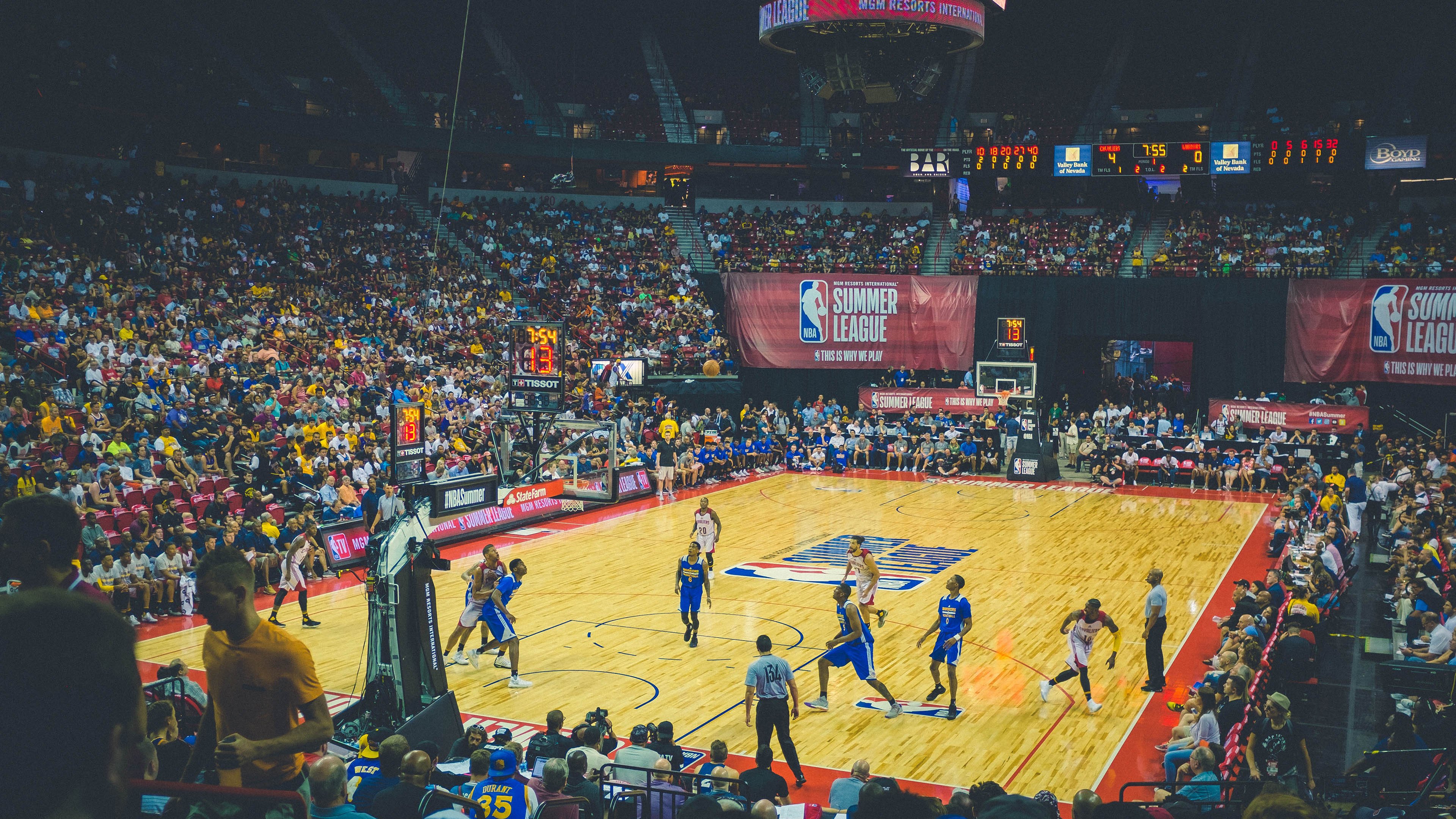 IM体育网页版登录入口-掘金对阵独行侠，戈贝尔点燃赛场的防守艺术