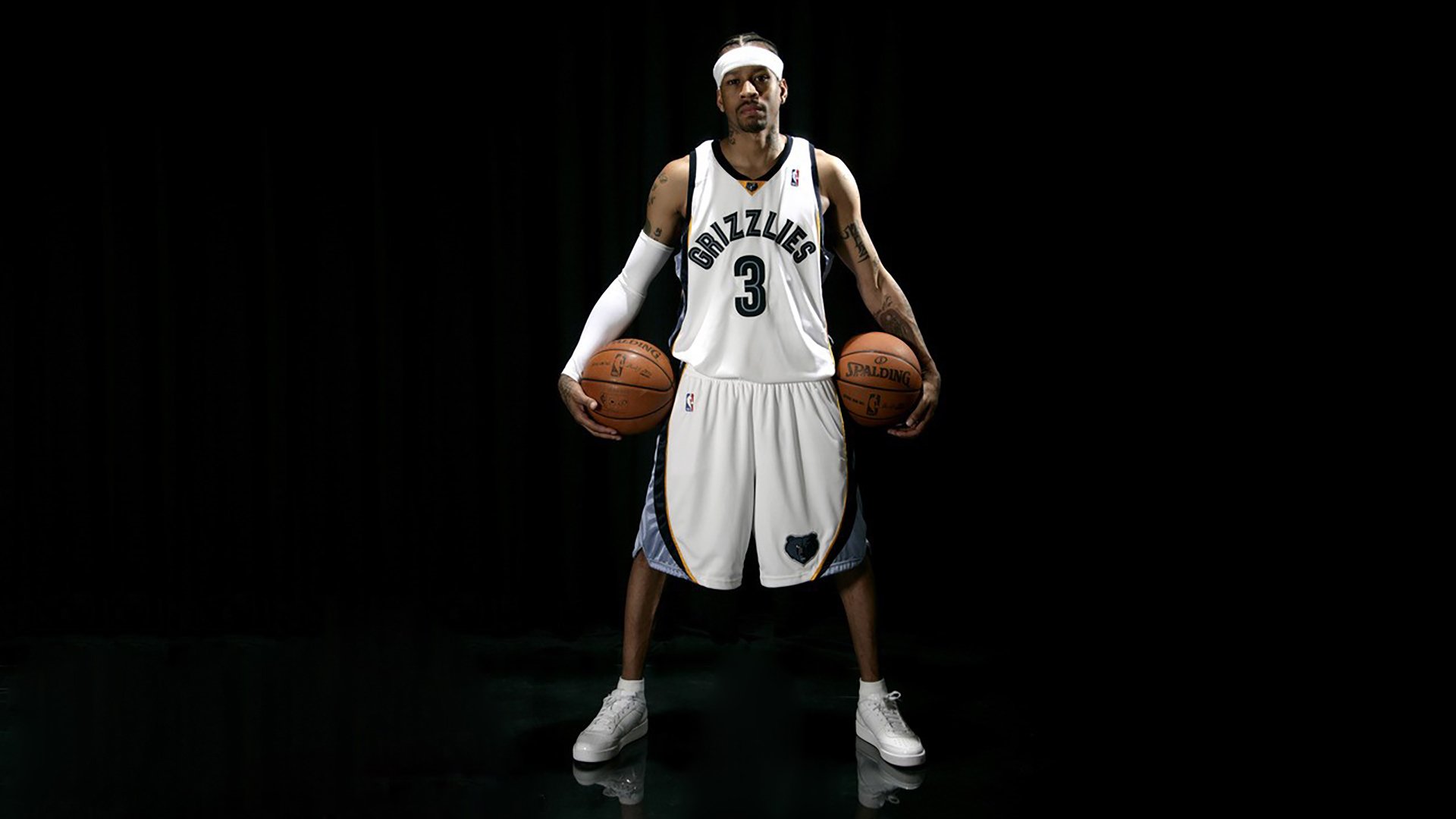 IM体育动画直播通道-狼嚎破晓,爱德华兹撕碎西决生死夜的黑暗